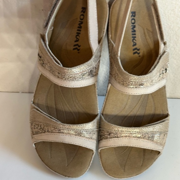 Romika Women's Sandals in Shimmering Gold 37 US 6.5 New Josef Seibel Leather - Picture 7 of 11